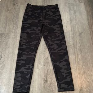 Activ leggings for girls. Size 10-12 y